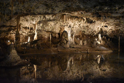 Macocha und Punkva-Höhle