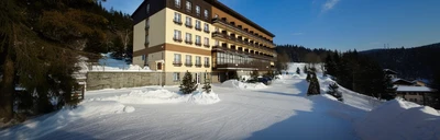 mktorea_complete_photo_--ar_4427_--stylize_0_--v_6.1_309c9de1-e73e-42e6-a58f-a43ebf957c5e_3