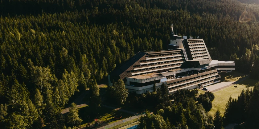 cde32605-7f31-49d0-b2a2-70e6c677abd6 cde32605-7f31-49d0-b2a2-70e6c677abd6