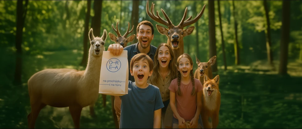 mktorea_A_happy_family_holds_up_an_open_white_paper_bag_with_th_770830bf-111a-4b95-946a-4d549918d8c0 mktorea_A_happy_family_holds_up_an_open_white_paper_bag_with_th_770830bf-111a-4b95-946a-4d549918d8c0