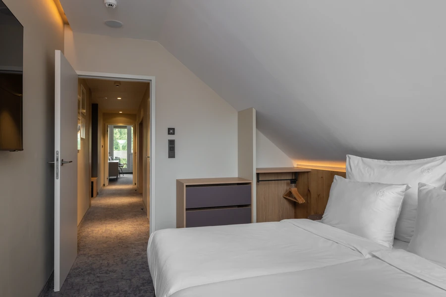 885db9ed-975f-4105-a61c-5a0fee583699 885db9ed-975f-4105-a61c-5a0fee583699