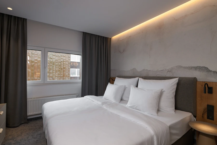 16b9fefc-2ef7-4239-a02d-ba508dc69d2c 16b9fefc-2ef7-4239-a02d-ba508dc69d2c