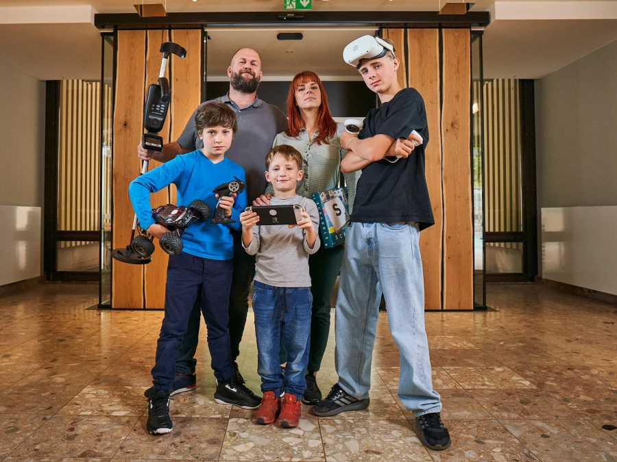 cffb2bd0-b0bc-4a76-a16f-ce6793e76a88 cffb2bd0-b0bc-4a76-a16f-ce6793e76a88