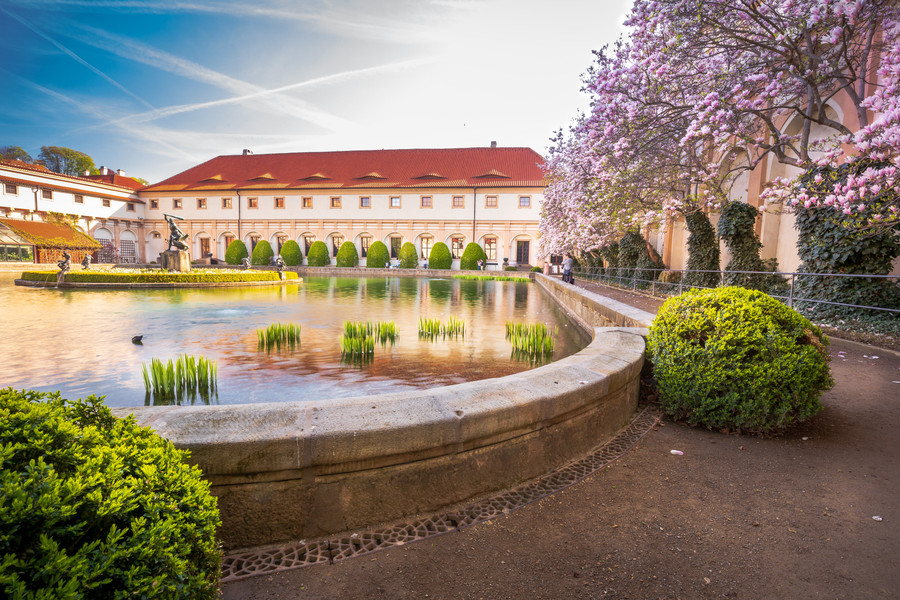 zahrady_Prazsky_hrad_shutterstock_1109063336