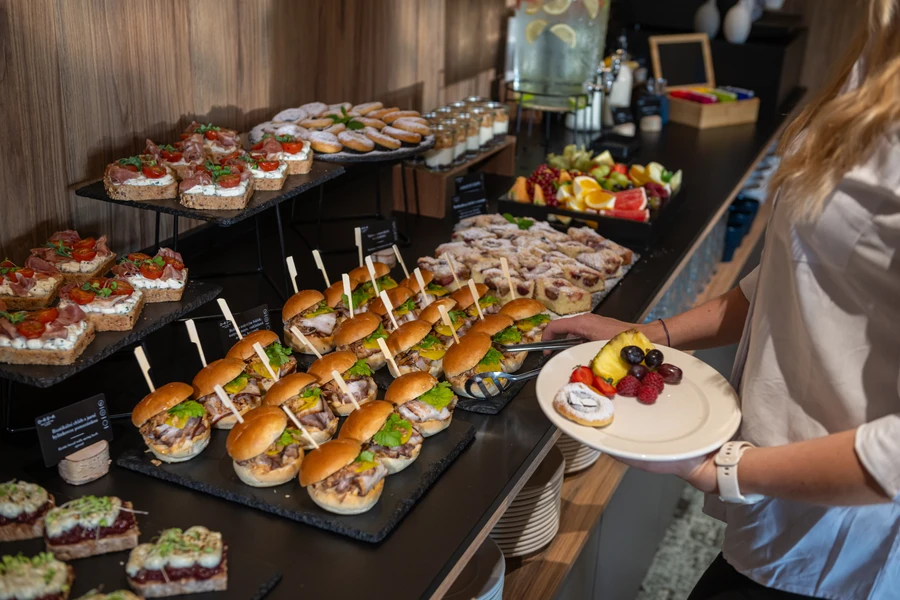 298_HB8_5043_OREA_DevetSkal_B2B_Illumia 298_HB8_5043_OREA_DevetSkal_B2B_Illumia