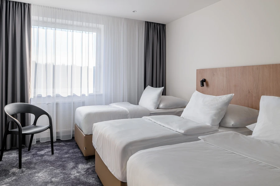 001_HB8_5967-HDR-Edit_OREA CHB Triple