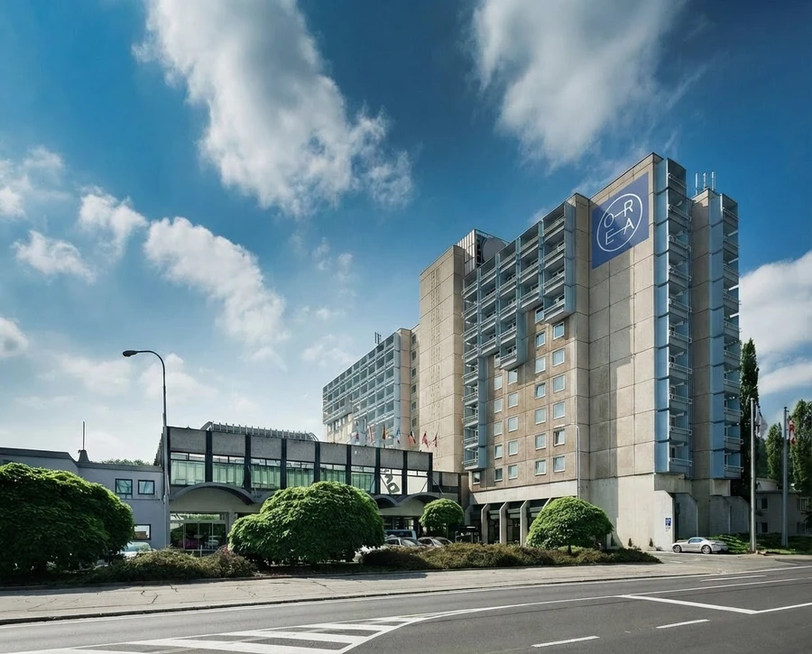 2d1f9a35-83a3-40ef-8526-96dccd739a0f