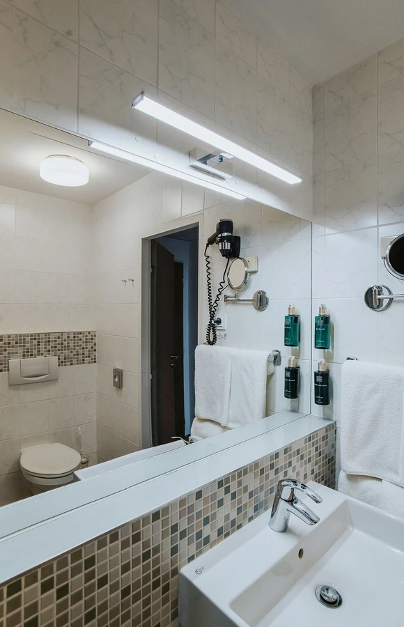 270aabed-e121-4226-8f2e-f829bc7fe85d 270aabed-e121-4226-8f2e-f829bc7fe85d