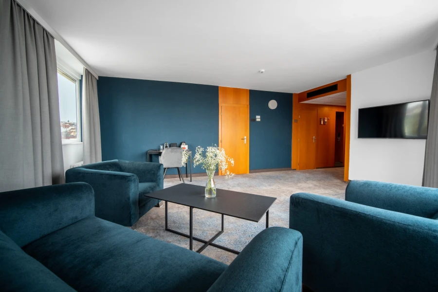 2260b04c-0459-4050-9e8a-ed714fdd052e 2260b04c-0459-4050-9e8a-ed714fdd052e