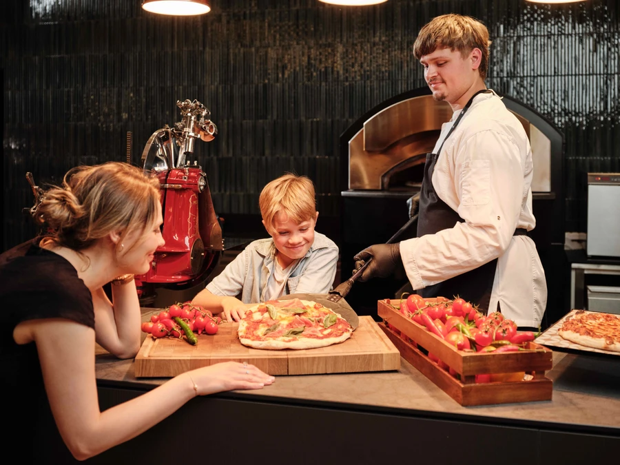 b566b455-3126-4da9-b914-ae65b06c14cc