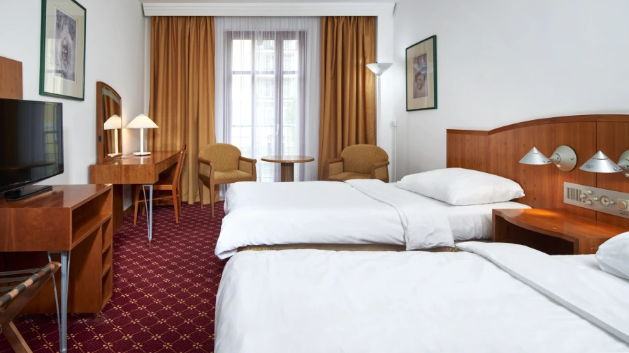 976c2437-70b2-41ce-ad8a-d6581098743c 976c2437-70b2-41ce-ad8a-d6581098743c