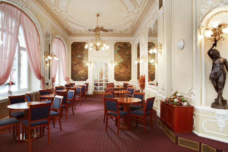 6ff54a11-72a1-4281-bb36-102b4970aaf0 6ff54a11-72a1-4281-bb36-102b4970aaf0