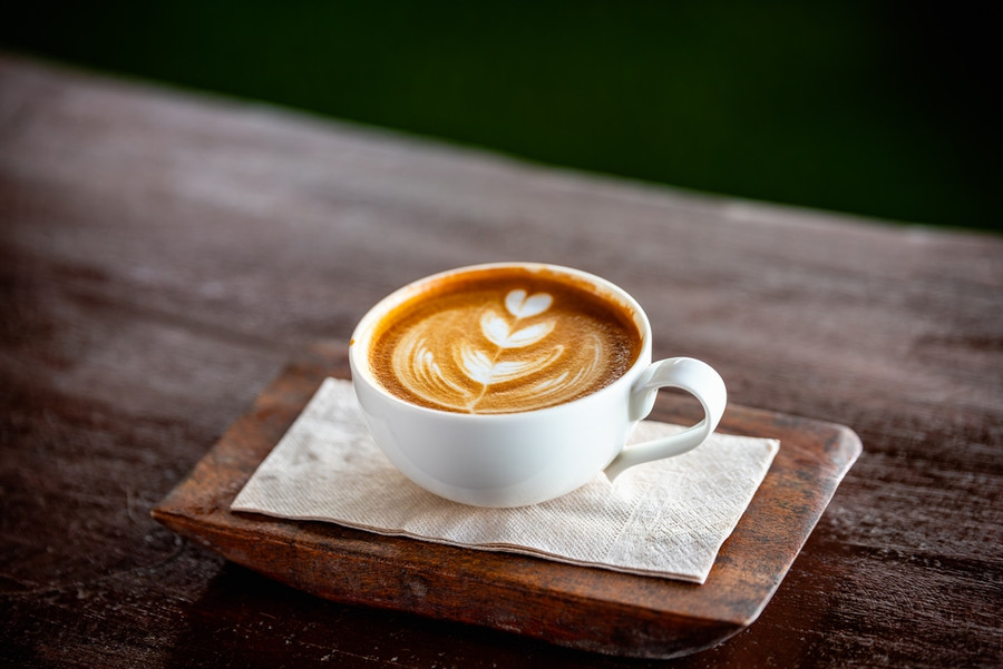 Pražírna_kávy_shutterstock_2685366889