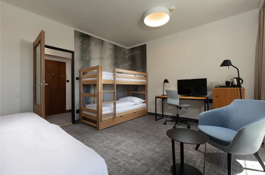 3fc7b01a-8525-44e5-af35-604673f69b37 3fc7b01a-8525-44e5-af35-604673f69b37