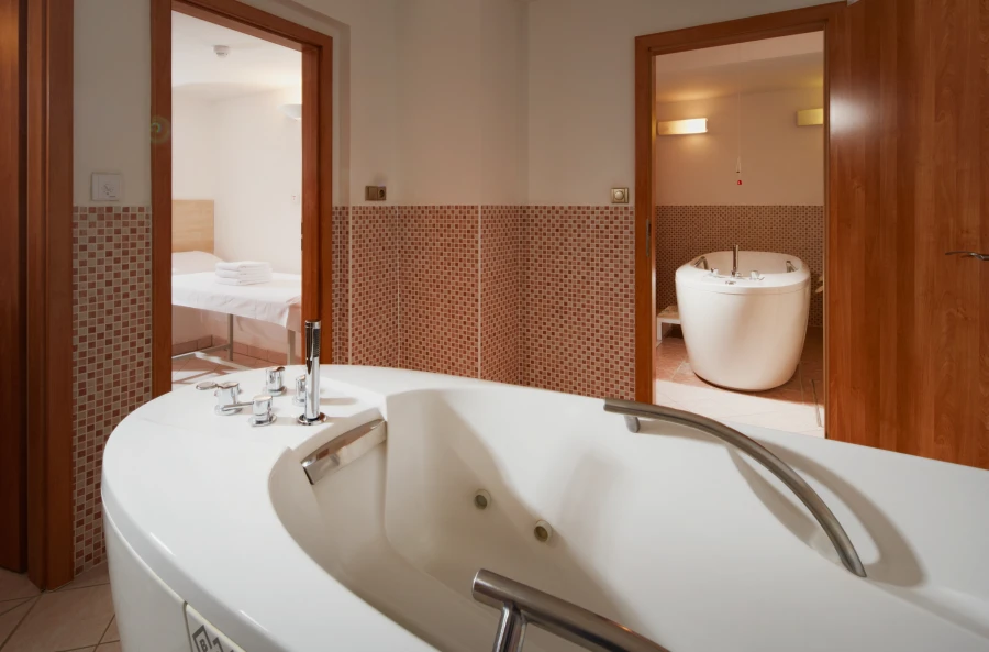 9c06cc63-1895-4d6d-b549-2beb56f0634f 9c06cc63-1895-4d6d-b549-2beb56f0634f