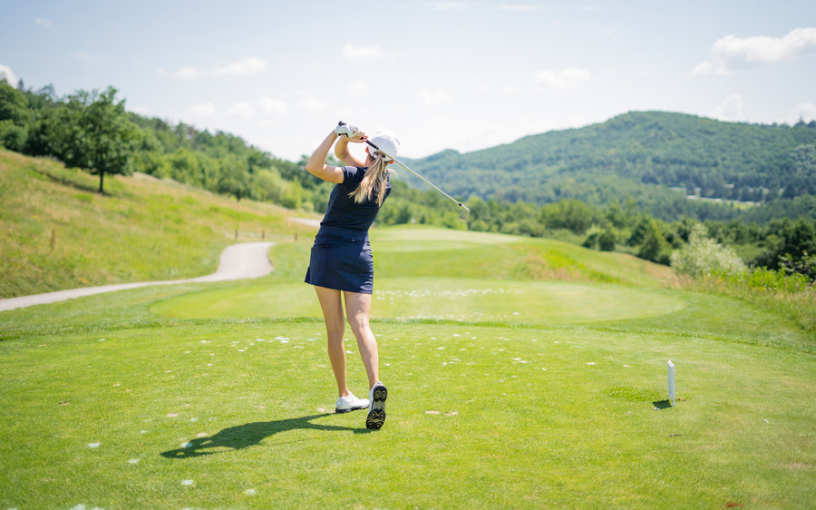 Royal_golf_shutterstock_2172046527