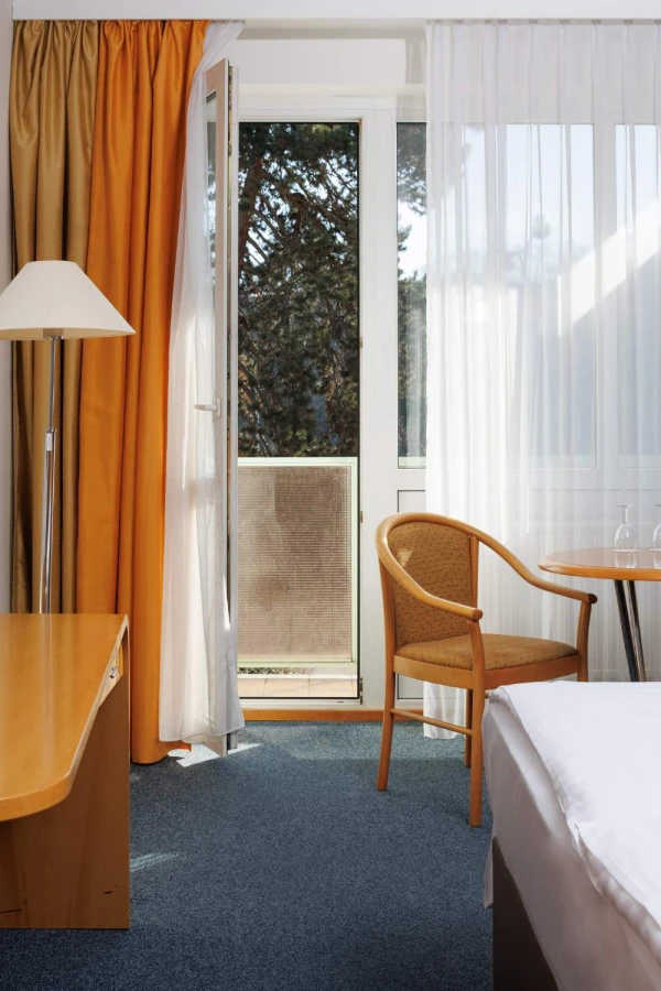 bdd61e72-23f3-4d38-af09-33f28077c43f bdd61e72-23f3-4d38-af09-33f28077c43f