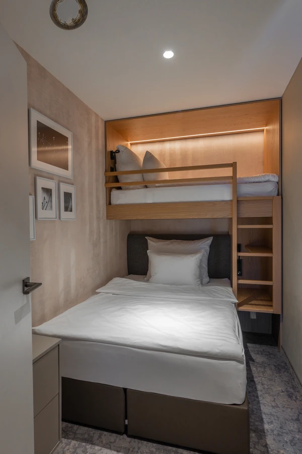 b64f0682-7554-4c86-8b60-af5cf89afc0d b64f0682-7554-4c86-8b60-af5cf89afc0d