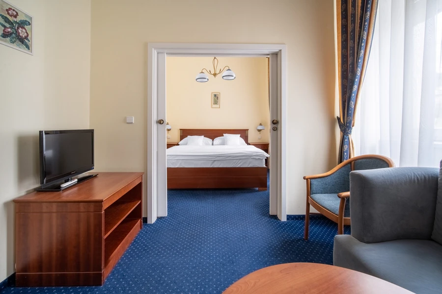 1a5119c6-fe95-451a-9470-79377860d63e 1a5119c6-fe95-451a-9470-79377860d63e