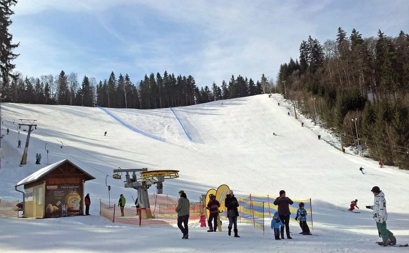 6d407b7a-0905-45d0-820c-fc10cf1f8d23 6d407b7a-0905-45d0-820c-fc10cf1f8d23