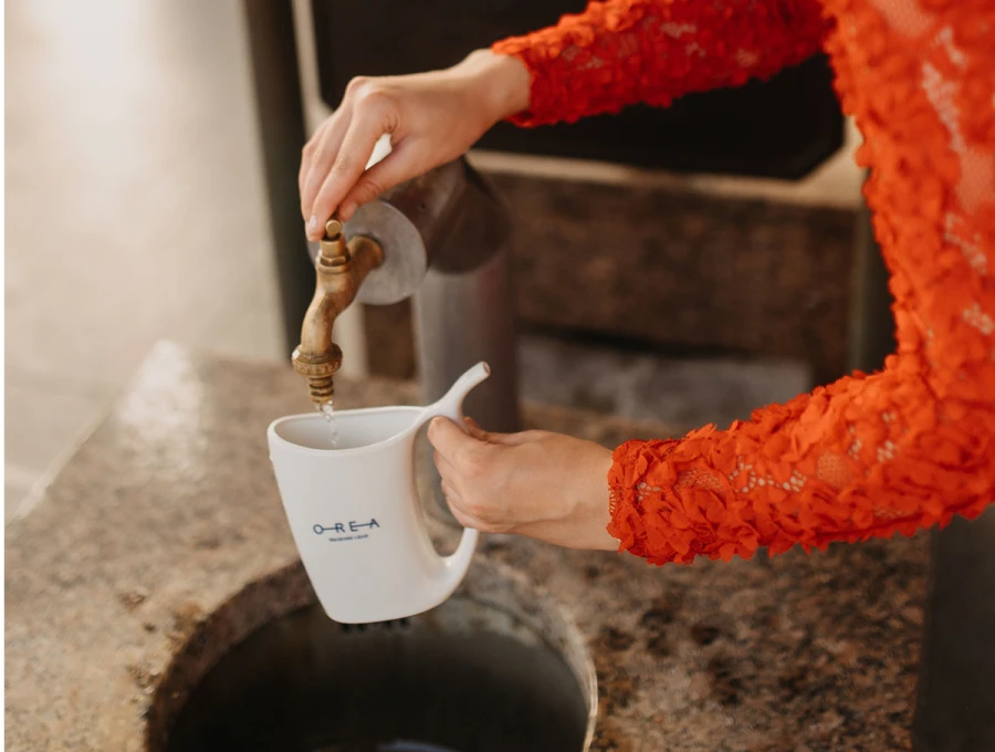 e50dda3a-297f-4611-977a-e22c7d3416ba e50dda3a-297f-4611-977a-e22c7d3416ba