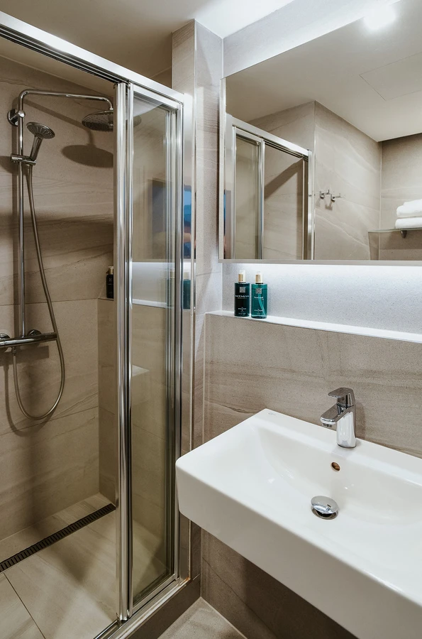 0b8dd1f0-17a9-4288-b026-31ab4b04e135 0b8dd1f0-17a9-4288-b026-31ab4b04e135