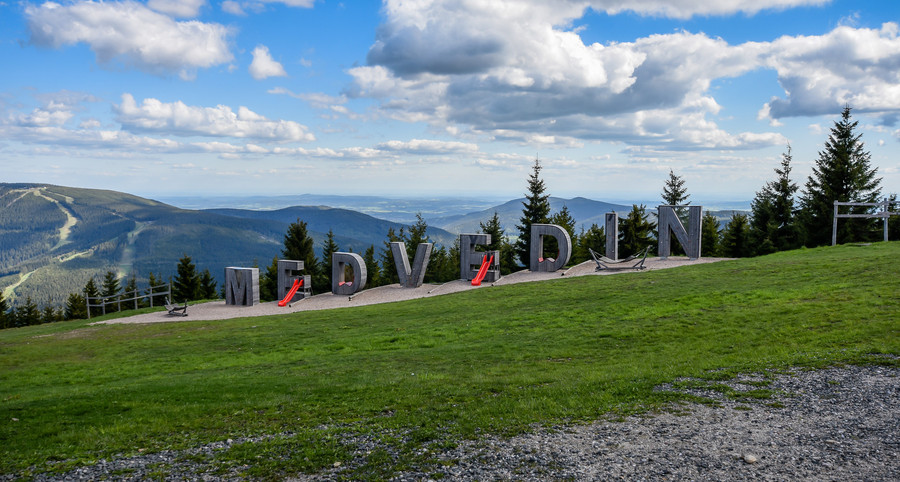 Medvědí cesta – Stopování krále krkonošských lesů
