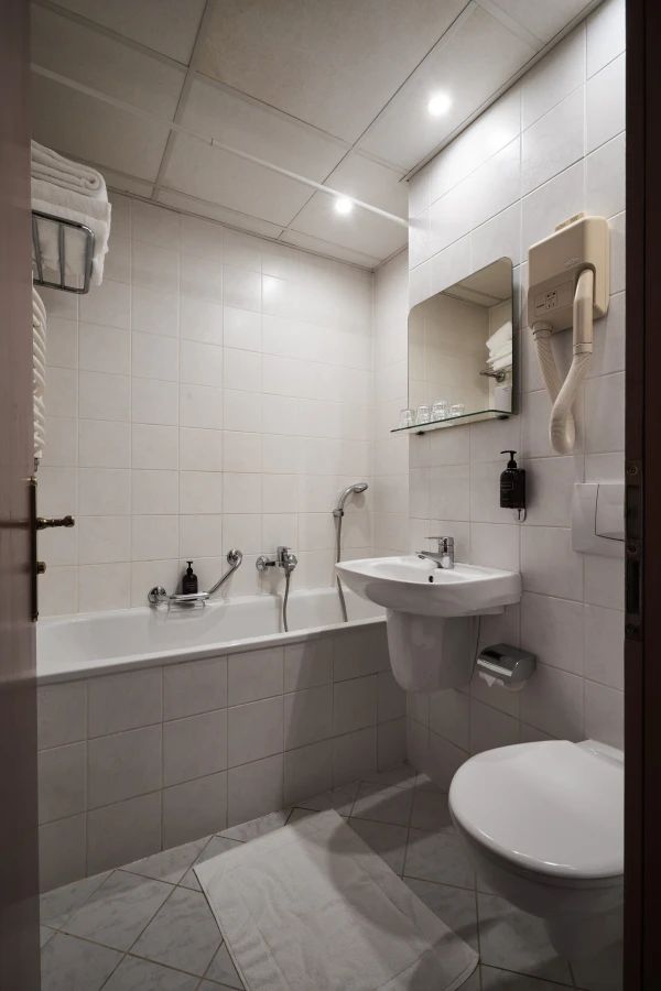 e67f0911-3a2a-463a-b182-3ef5185c2900 e67f0911-3a2a-463a-b182-3ef5185c2900